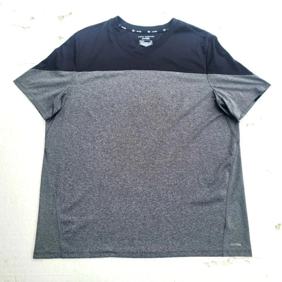 Tek Gear Mens Dry Tek Athletic T Shirt Size XXL Gray Black Stretch Top V-Neck - Picture 1 of 8